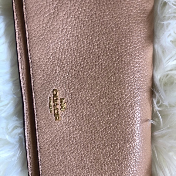❌SOLD❌ Coach Crossbody Pochette - Picture 2 of 6